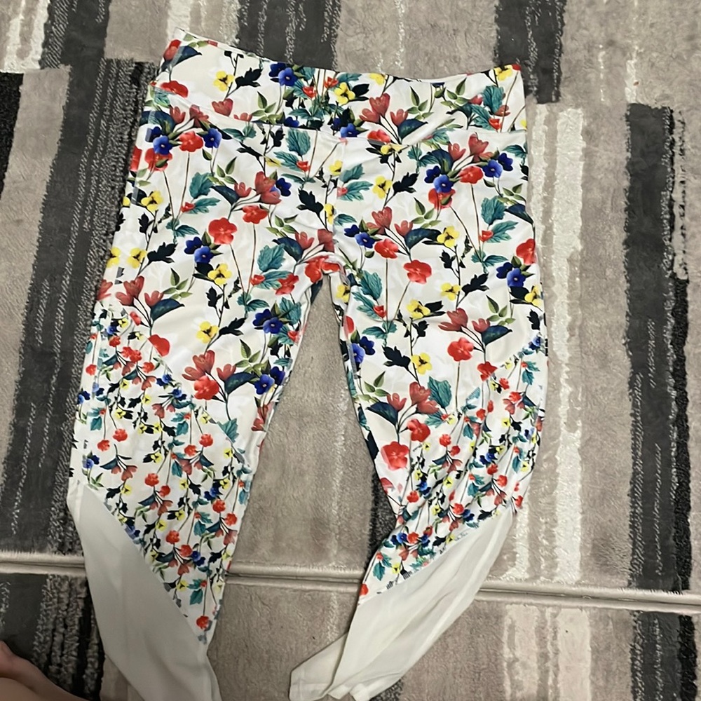 Fabletics capri leggings